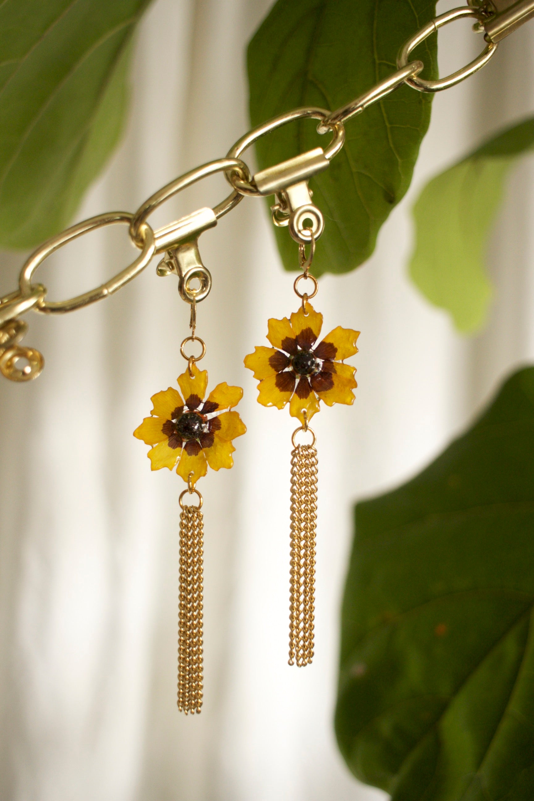 Plains Coreopsis Chain Drop Earrings