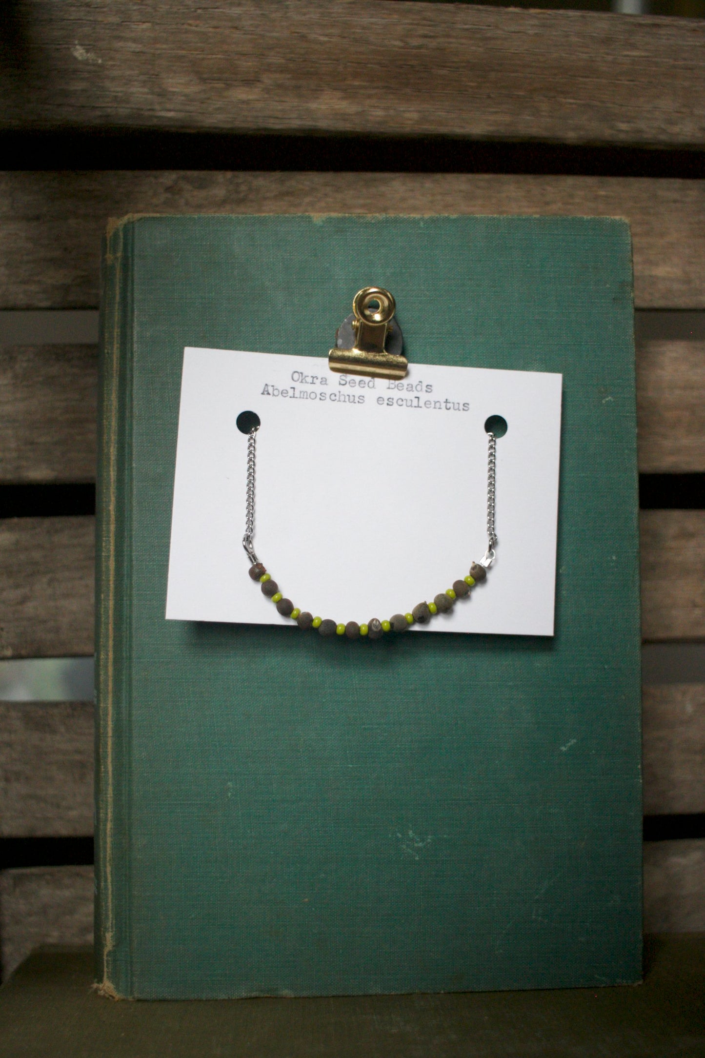 Abelmoschus esculentus Necklace