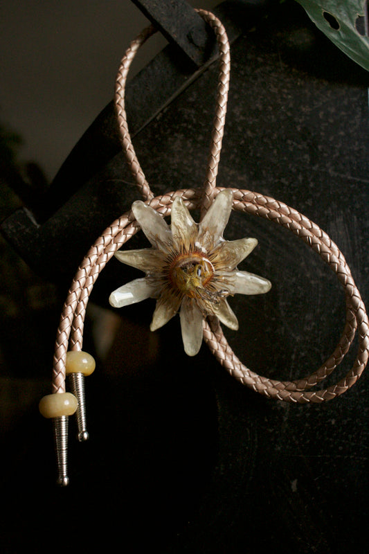 Passiflora Bolero Tie