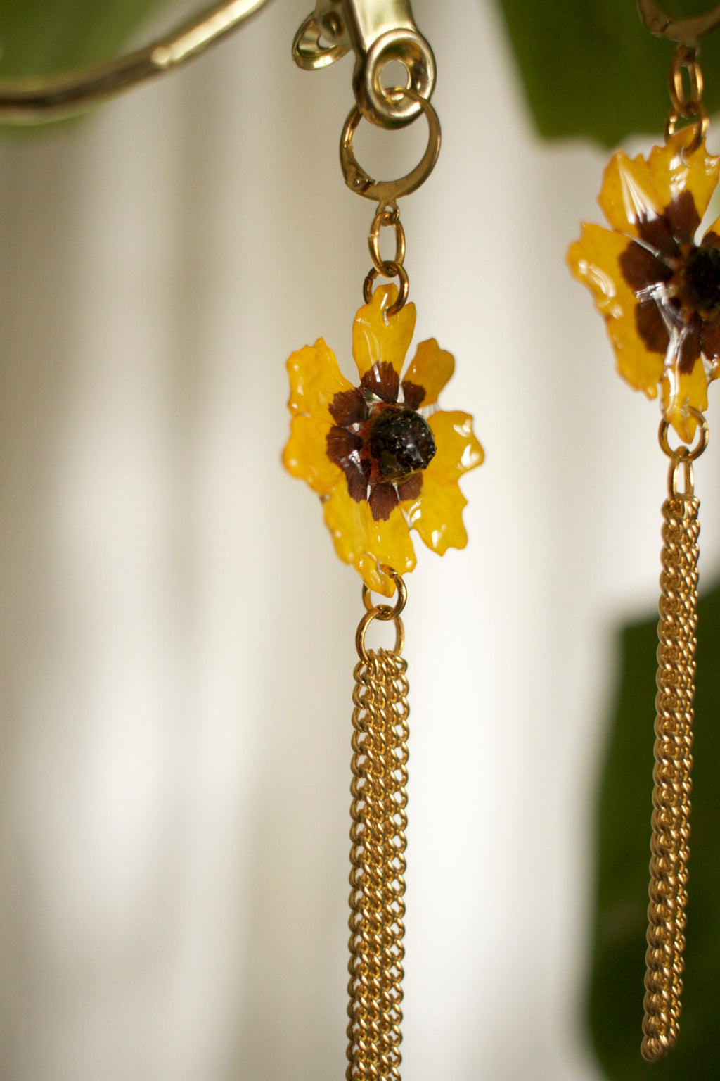Plains Coreopsis Chain Drop Earrings